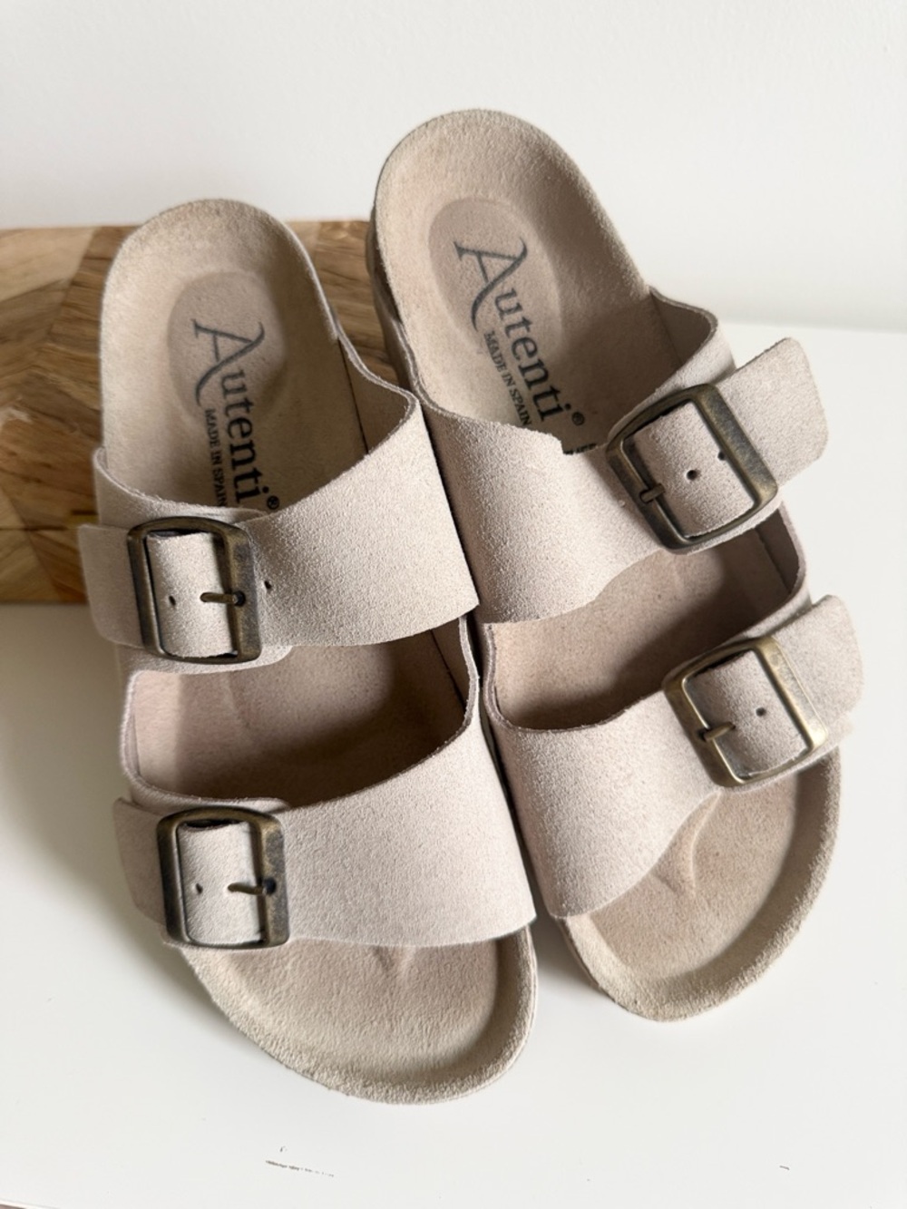 Autenti Spain Taupe Suede Leather Two-Band Contoured Cork Footbed Sandals 8/39